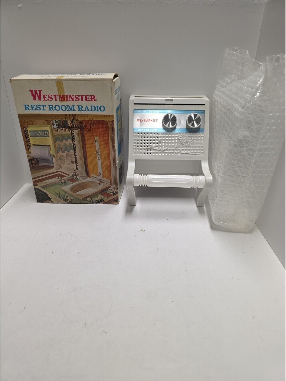 Vintage AM RADIO Toilet Paper Roll Holder/Dispenser Westminster White Bathroom